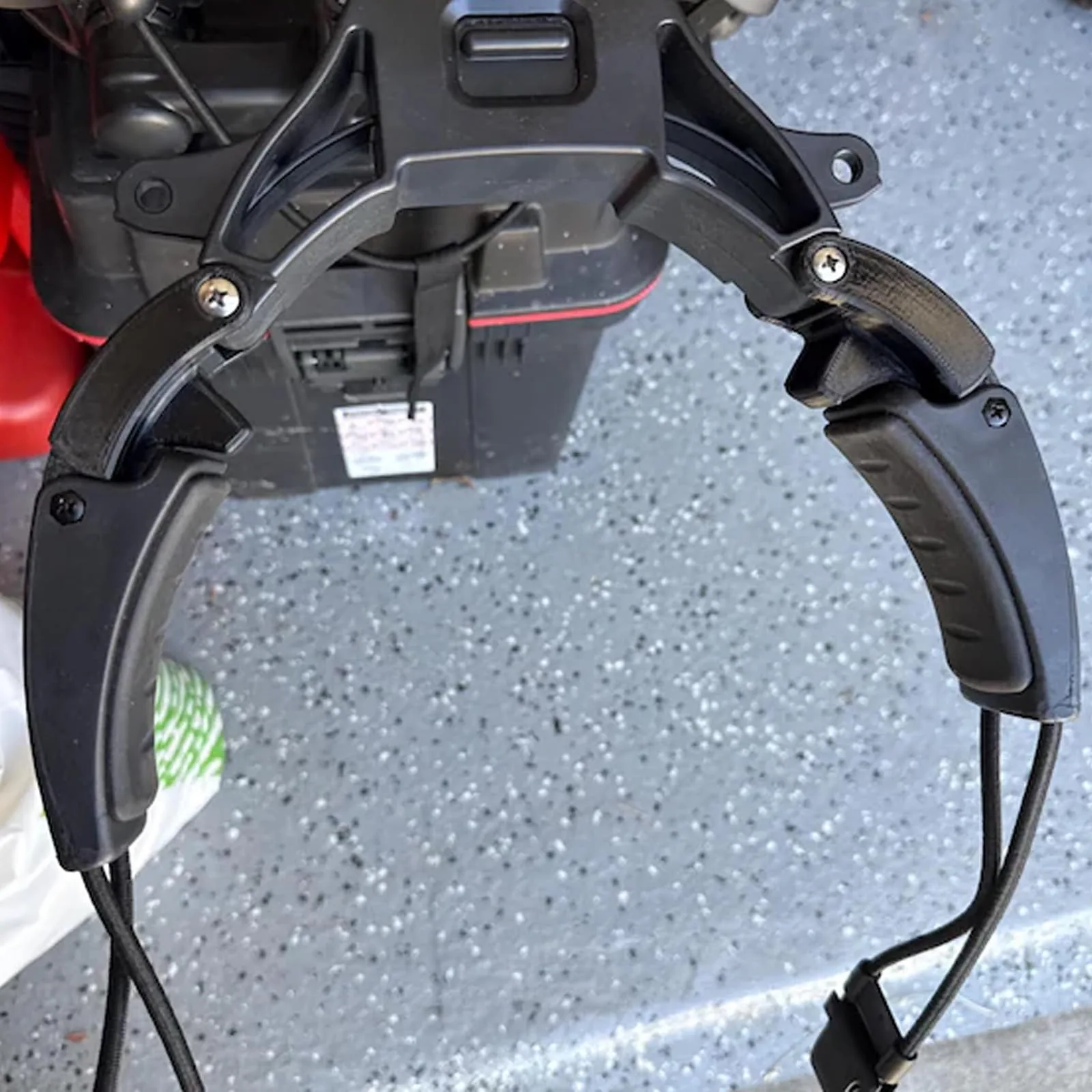 Golf Bag Stabilizers for MGI Electric Caddies image 3