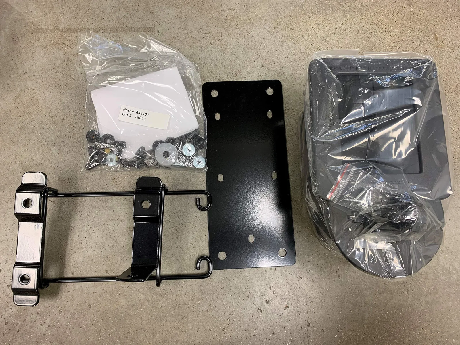 E-Z-GO 2Five and RXV Right-Hand Ball and Club Washer Kit