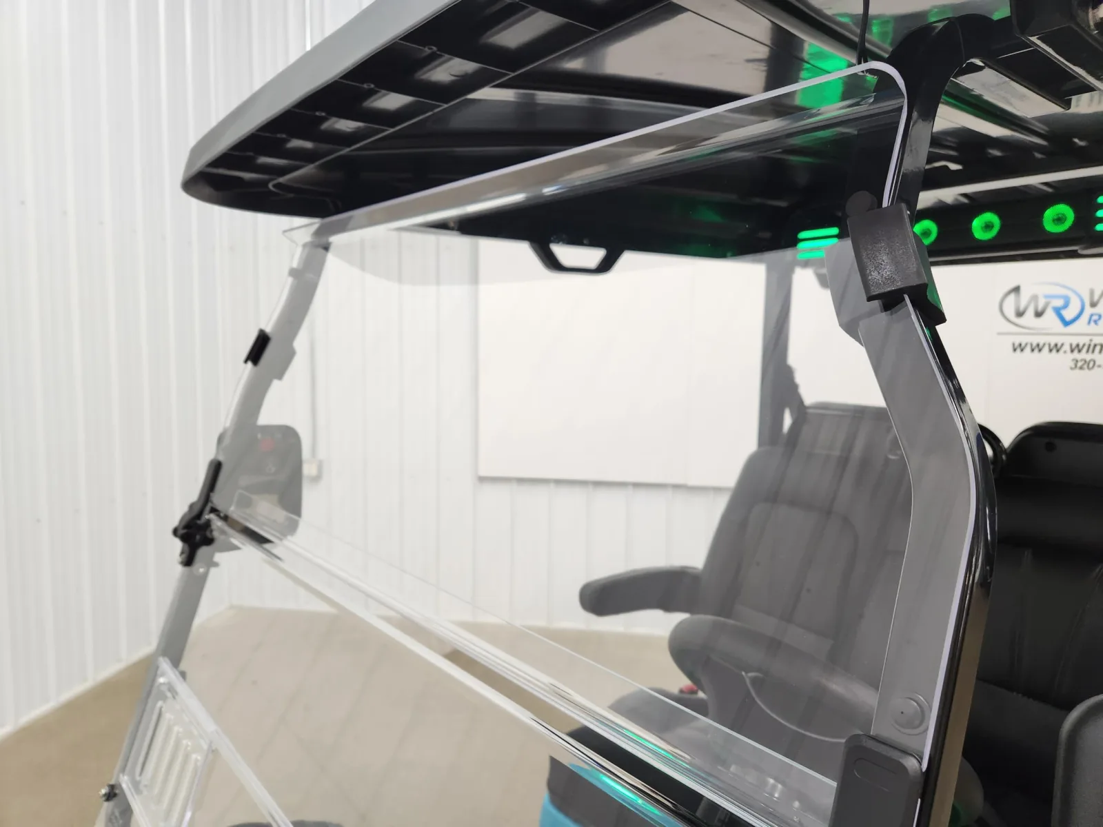 Evolution D5 Foldable Acrylic Windshield 2.05.0050 image 3