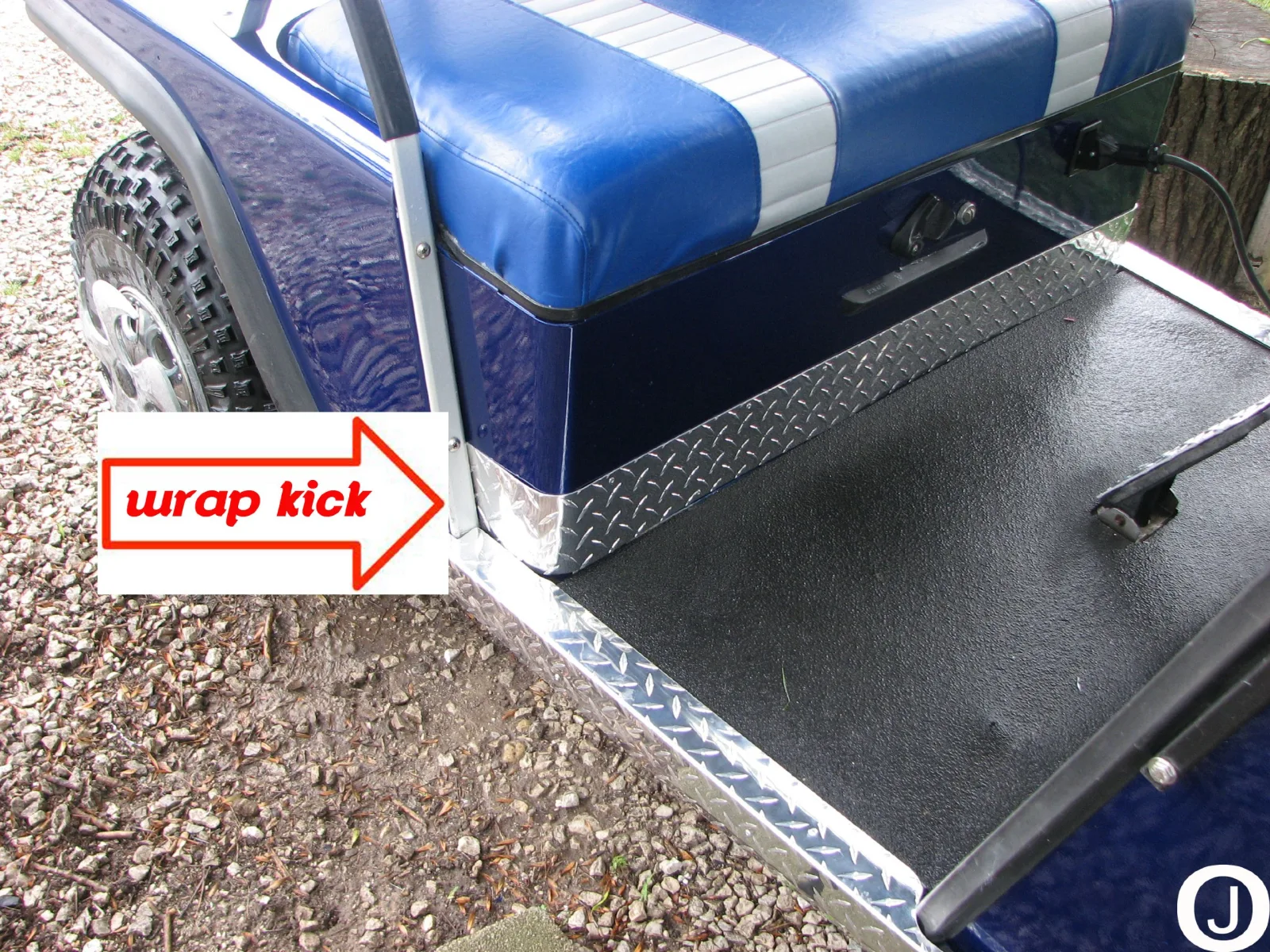 E-Z-GO Marathon Diamond Plate Wrap-Around Kick Panels image 3