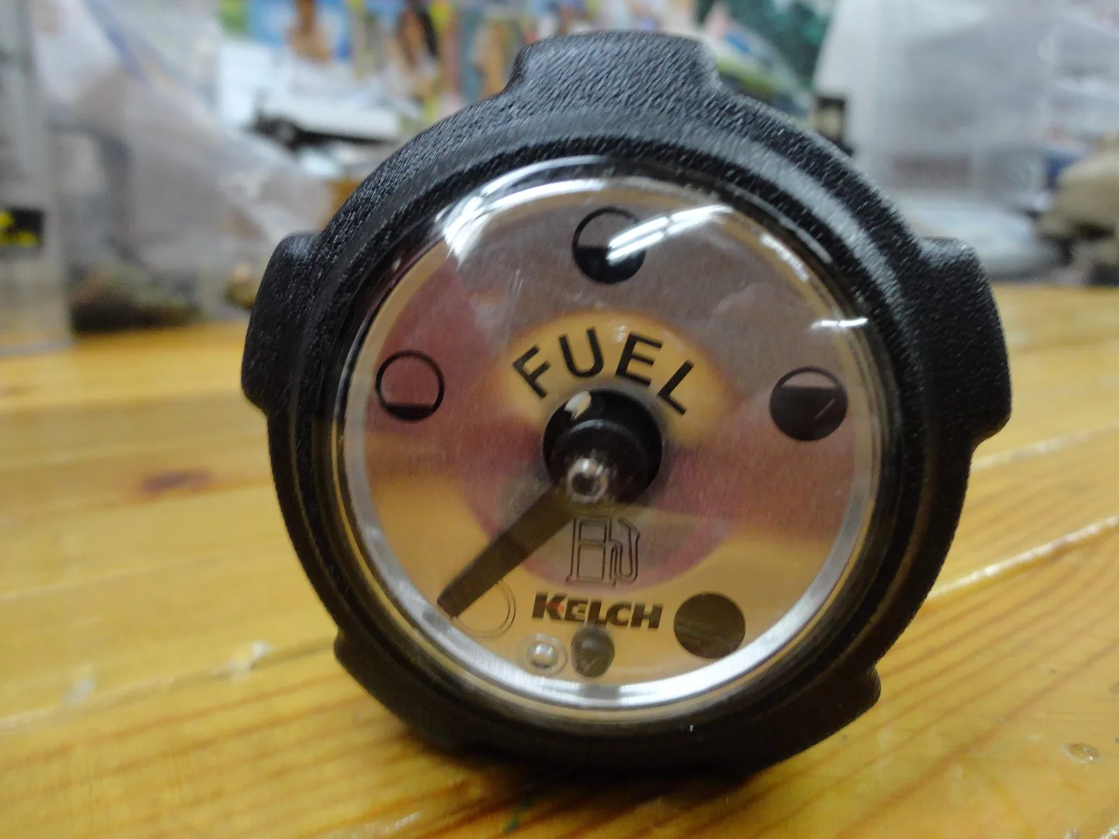Kelch 7J203933 Gauged Gas Cap for Club Car Precedent image 4